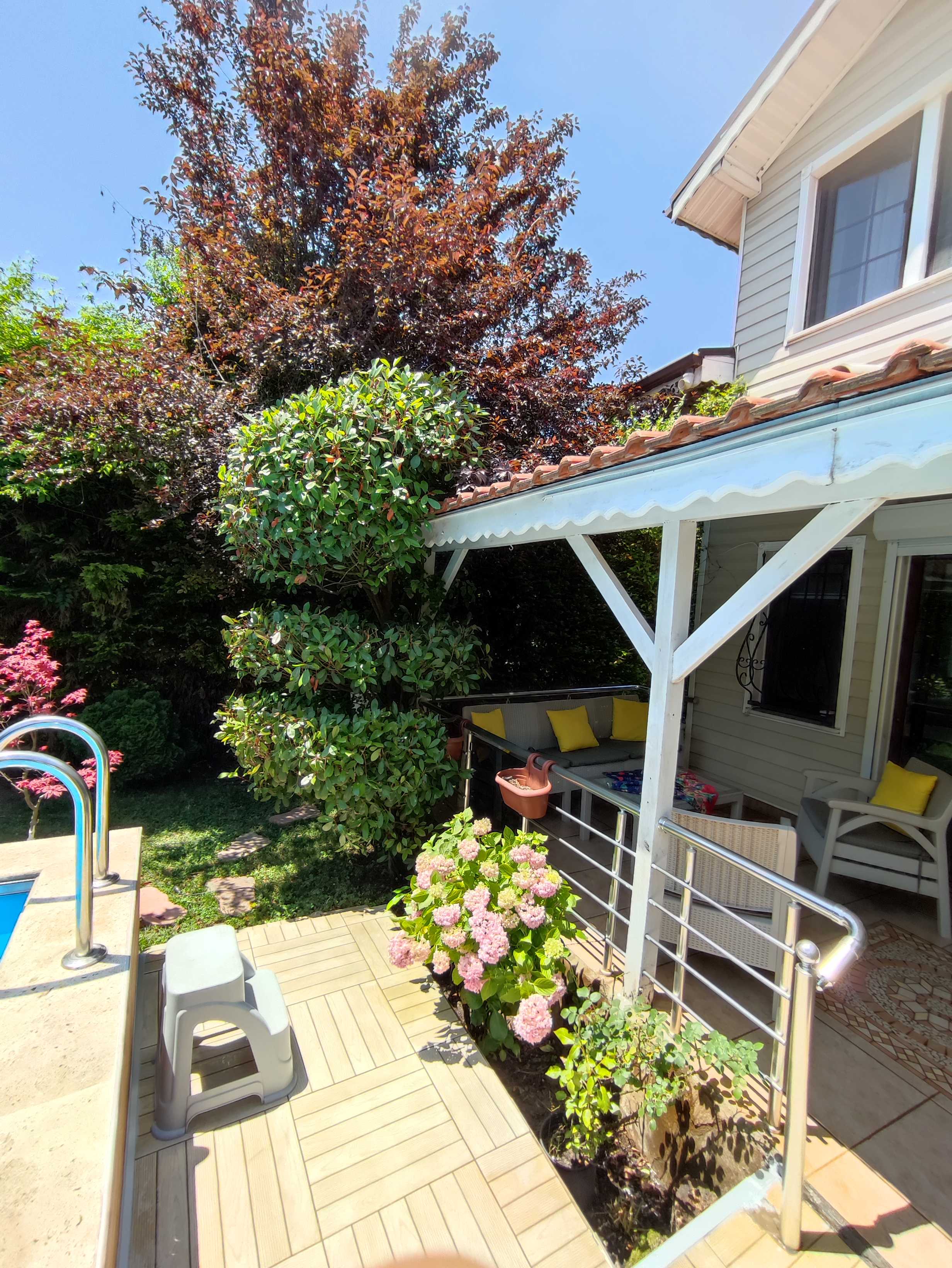 Mürsela | Sakarya Havuzlu Villa Tatil Evi  işletmesinin Bahçe ve Dış Alanlar resmi